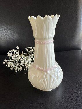 Belleek Parian Porcelain Echinus & Shell & pink touch motif 6" Bud Vase Ireland